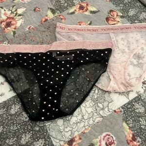 Victoria Secret lace underwear (set of 2)